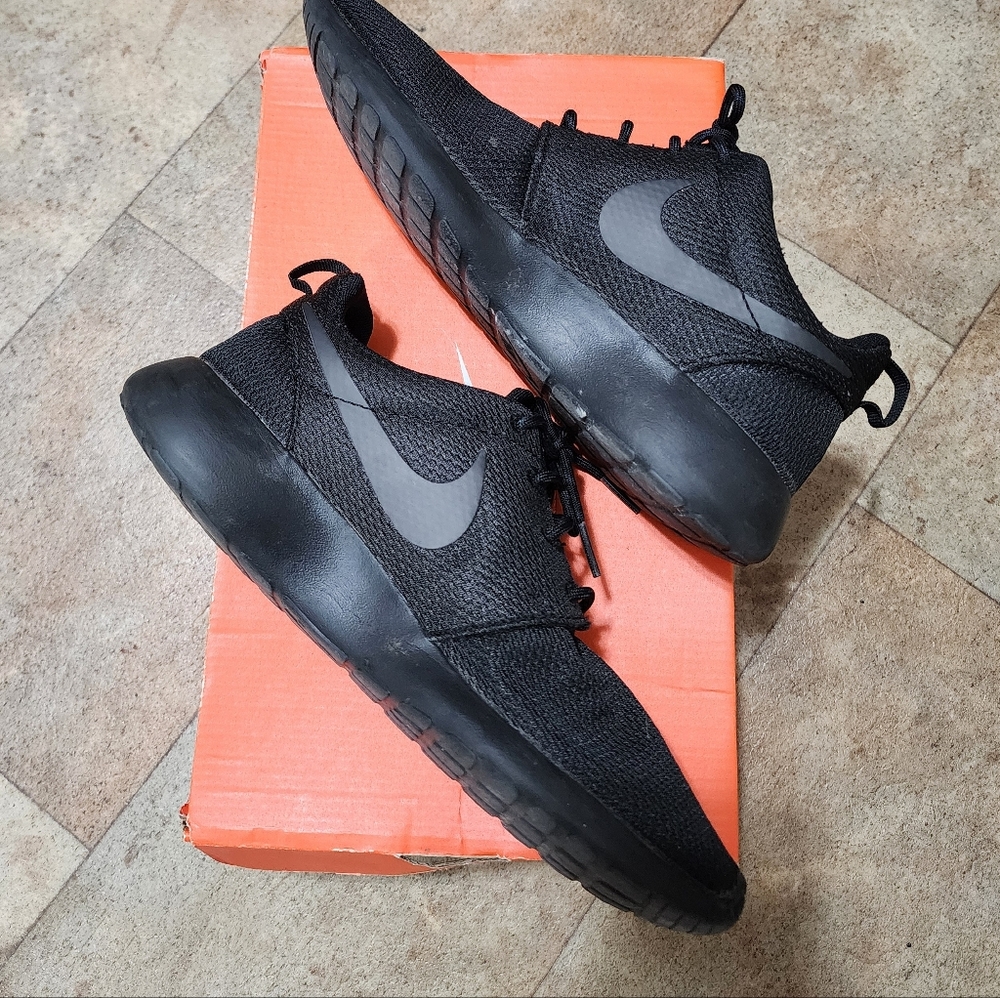 Nike Roches - Picture 4 of 7